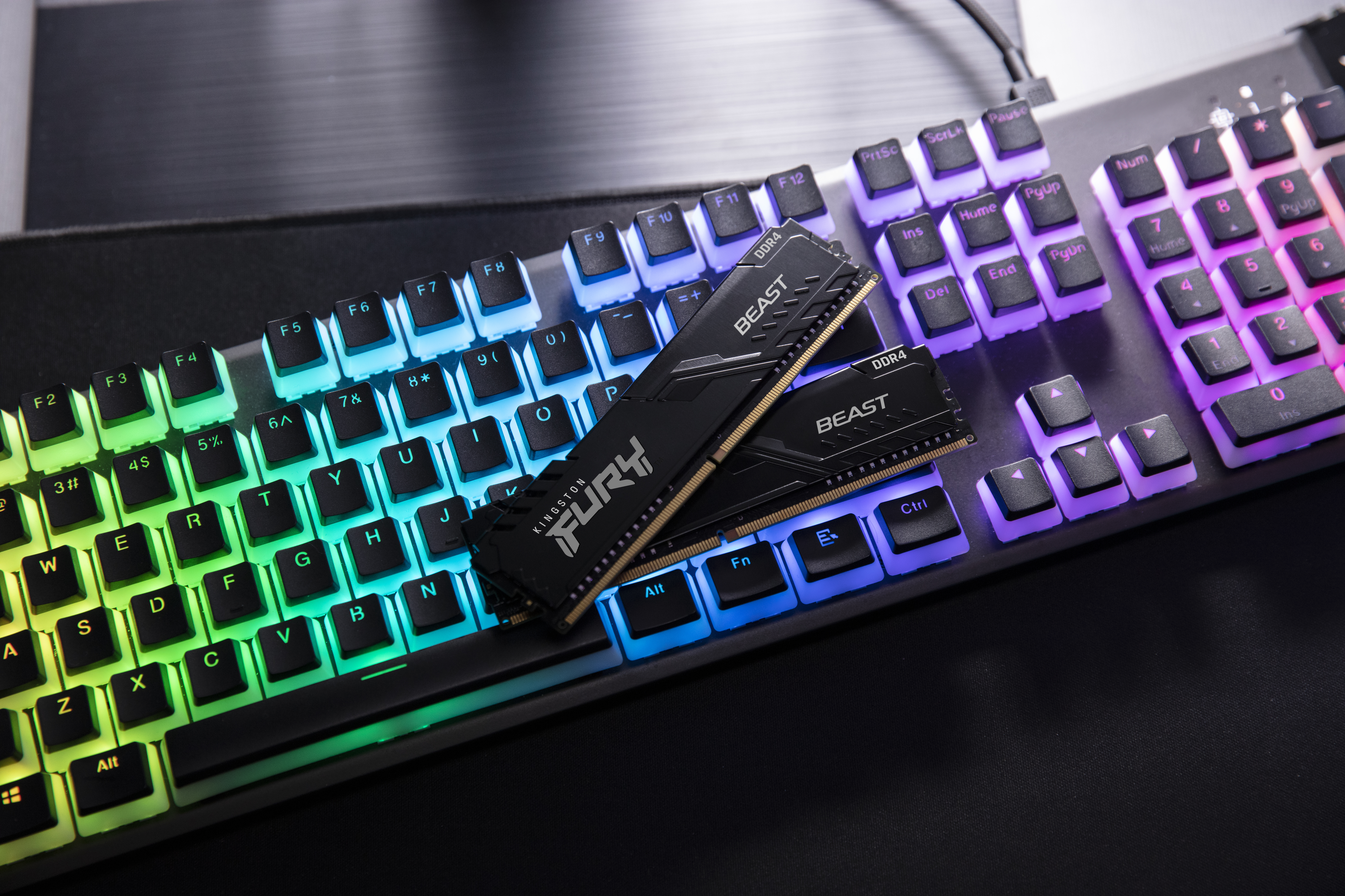 Kingston Beast 32GB DDR4 3600MHz CL18 Performans Ram  KF436C18BB/32TR